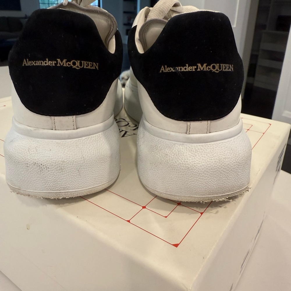 Alexander McQueen White/Black Sneaker Box — Branded Labels with receipt - Picture 4 of 6